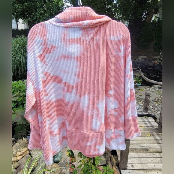 Peach and White Cowl Neck Sweater - Picture 6 of 8